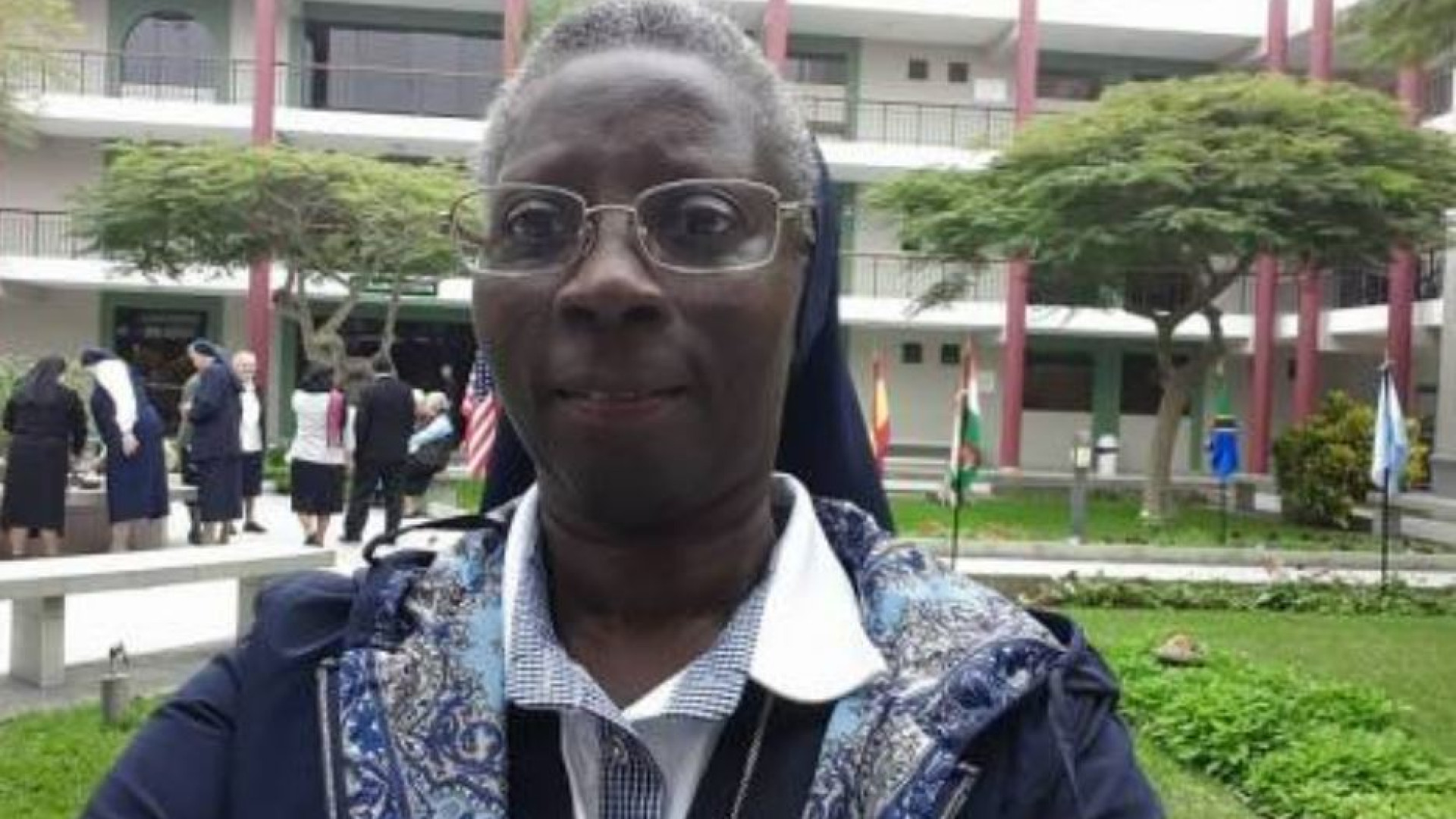 Immagine di Una suora della Guinea Bissau alla guida dell'Infanzia missionaria