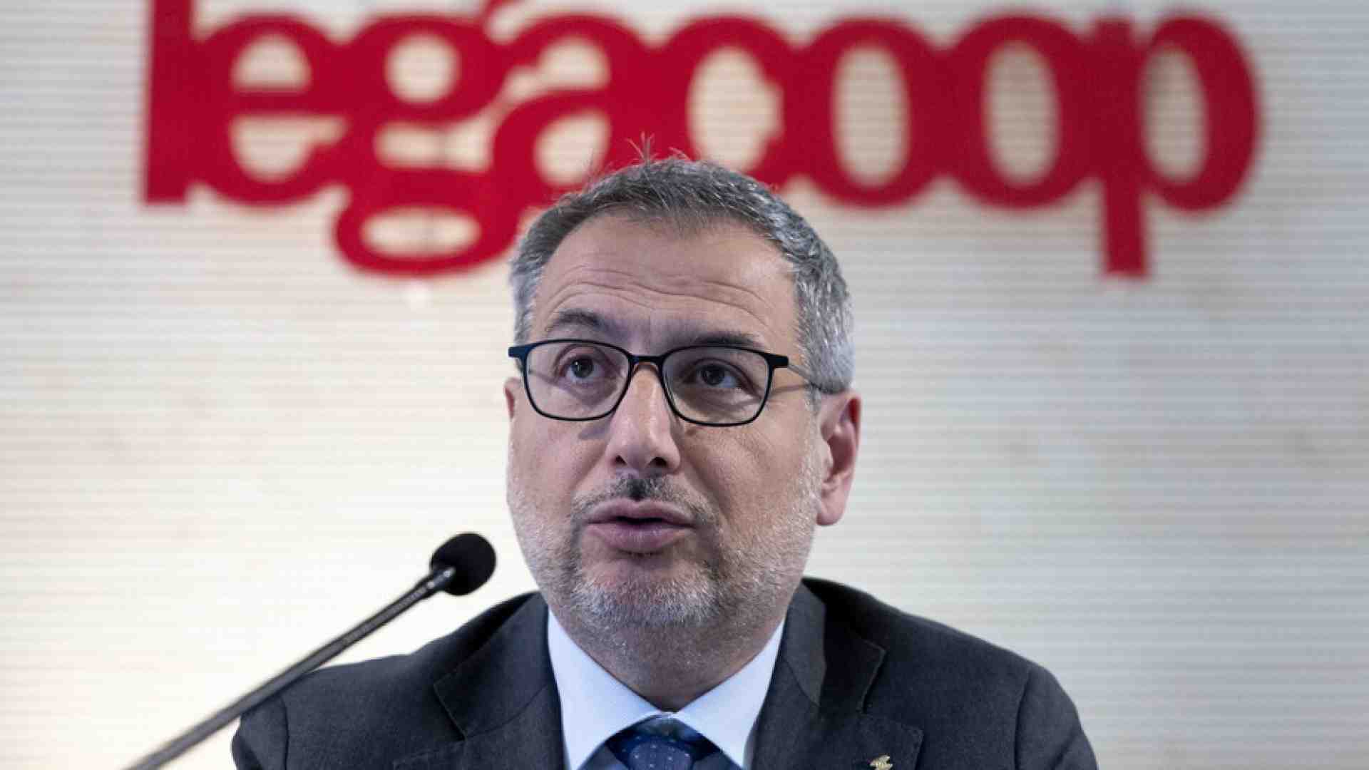 Immagine di Cooperative rosse, bianche e pure blu: un impero da 135 miliardi