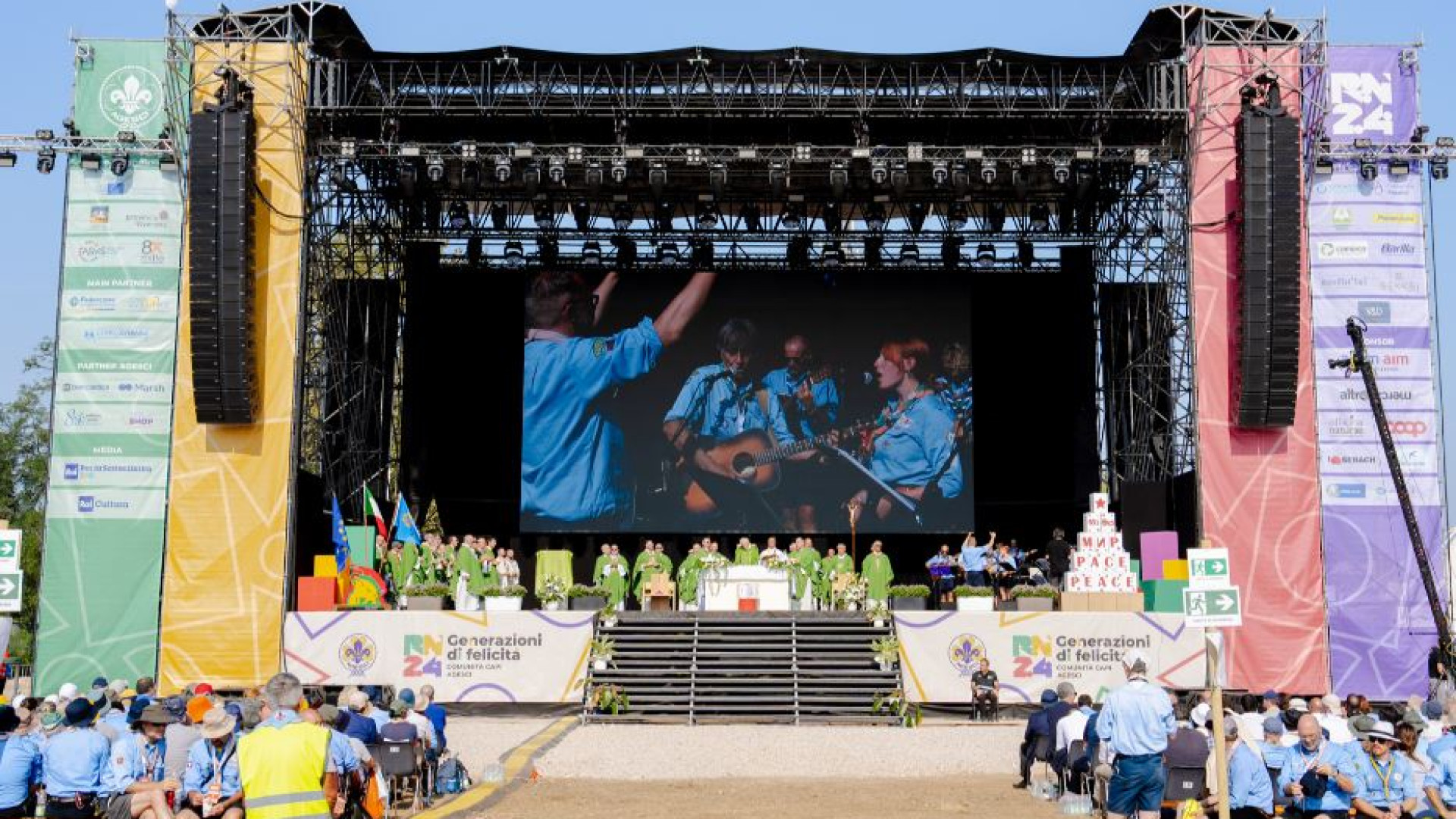 Immagine di Il Papa agli scout: «Agesci, scuola di servizio al prossimo»
