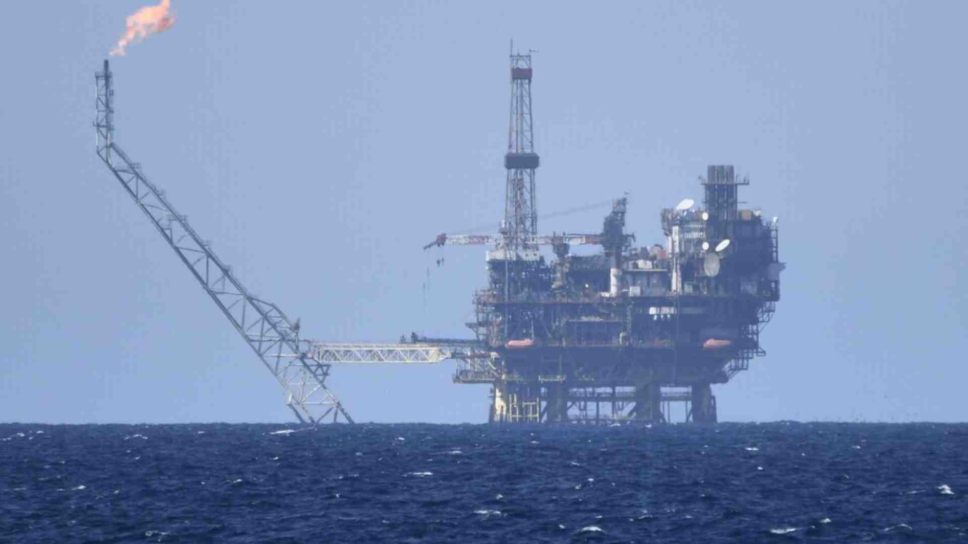 Immagine di In Libia lo scontro di potere blocca greggio e banche. Eni in allerta
