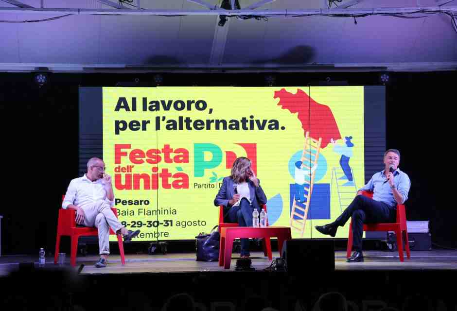 Il ritorno di Renzi alla Festa dell'Unità: "Non massacrate Schlein, se stiamo insieme Meloni va a casa"