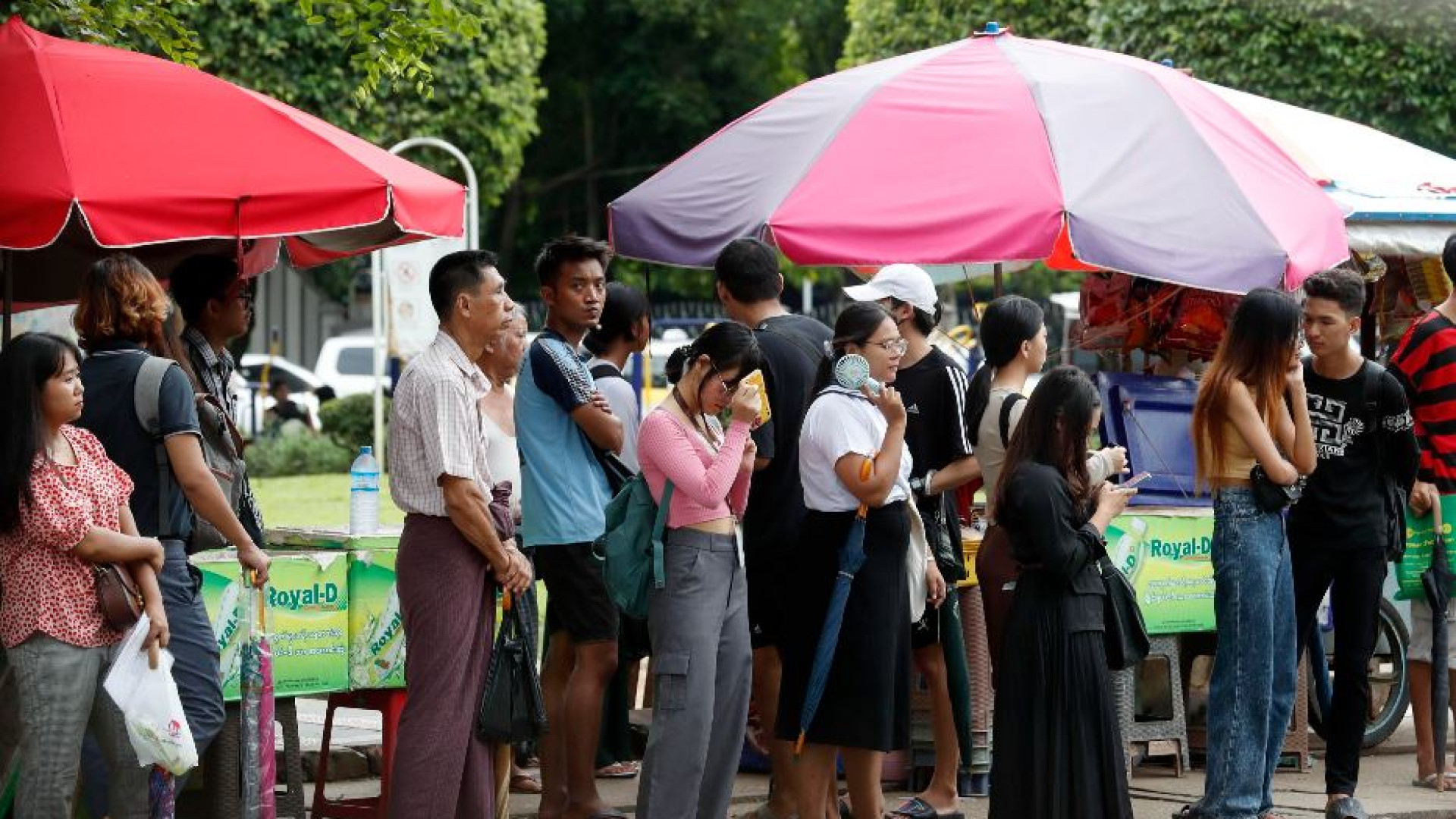 Immagine di Il Myanmar è alla fame: «I poveri si vendono anche i reni online»