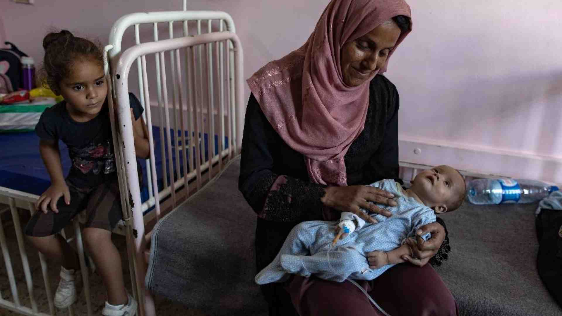 Immagine di A Gaza si vaccina, in Cisgiordania bombe. Video choc sulle rapite
