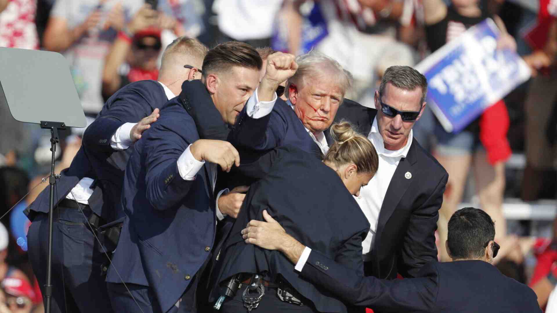 Immagine di Trump, Kamala, Jerry Calà. In estate sembra che non succeda niente, e invece…