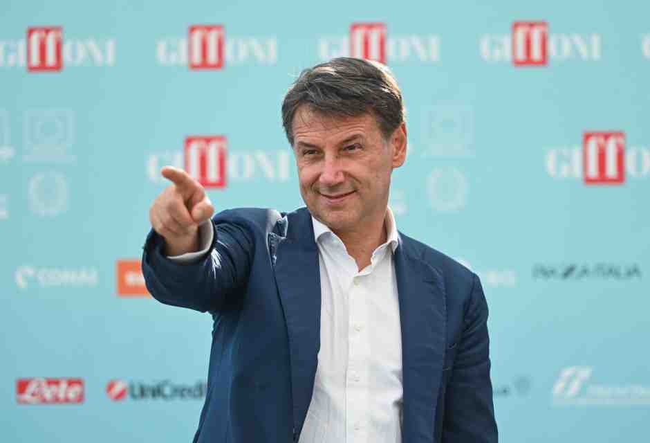 Conte contro il Pd: "Resuscitare Renzi è un inaccettabile harakiri"