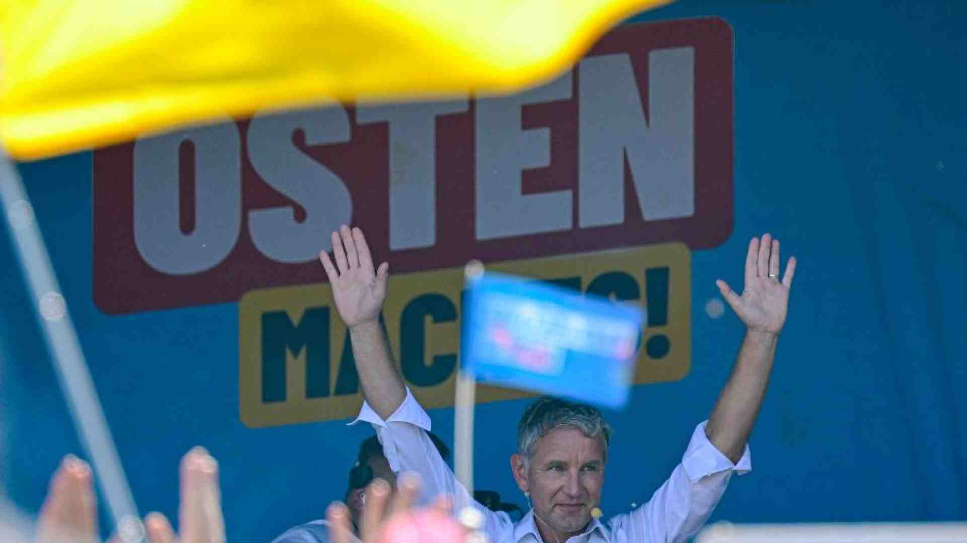 Immagine di Alle regionali vince l'ultradestra. Il governo federale è sotto assedio