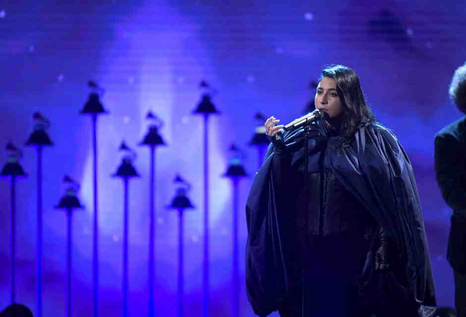 Arooj Aftab regna sulla notte con canzoni e confessioni, arpa e rivelazioni amorose
