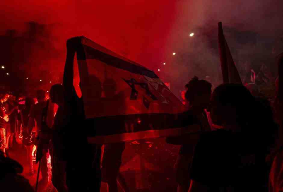 Israele si blocca e chiede un accordo per liberare gli ostaggi