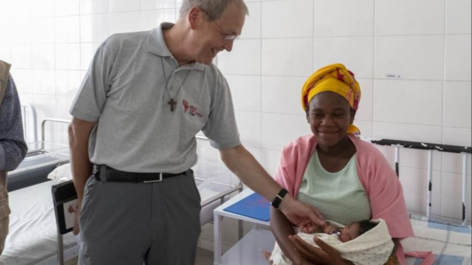 Immagine di Don Carraro: quando il grazie ha una dimensione comunitaria