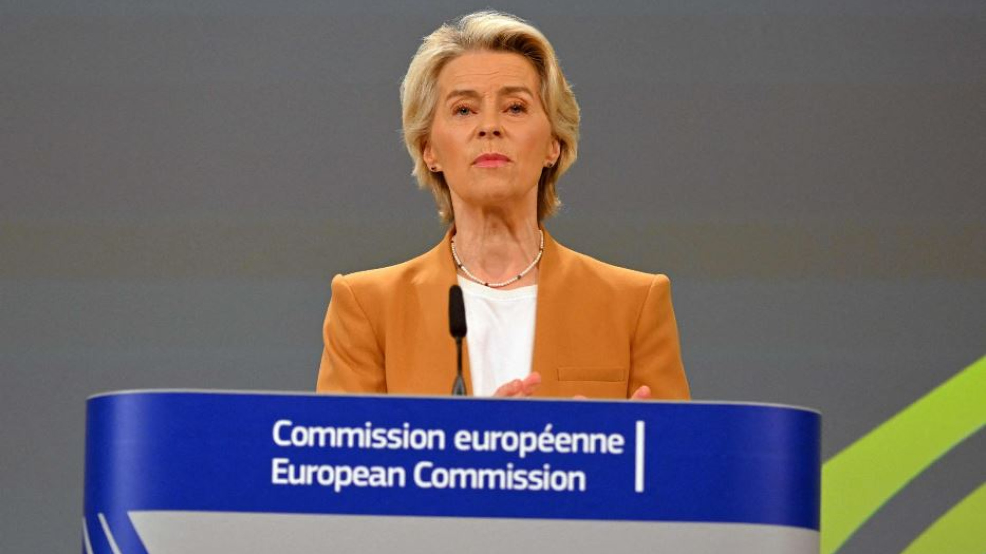 Immagine di Commissione Ue, salgono le donne. Von der Leyen: «Determinata sulla parità»