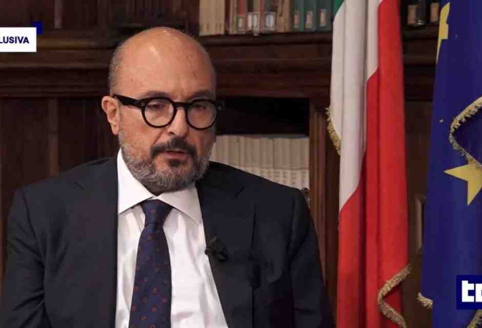 Sangiuliano leaks. "Non sono ricattabile", ma il governo teme chat e audio di Meloni "carpite" da Boccia