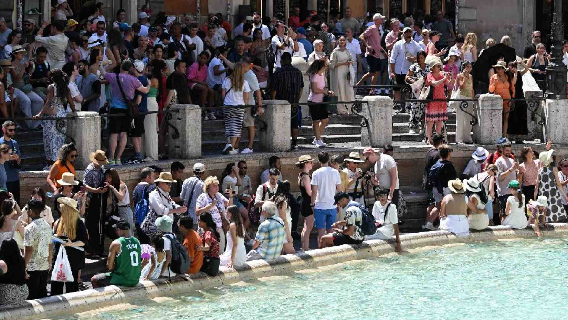 Immagine di Due euro per 30 minuti: per la Fontana di Trevi potrebbe servire un biglietto