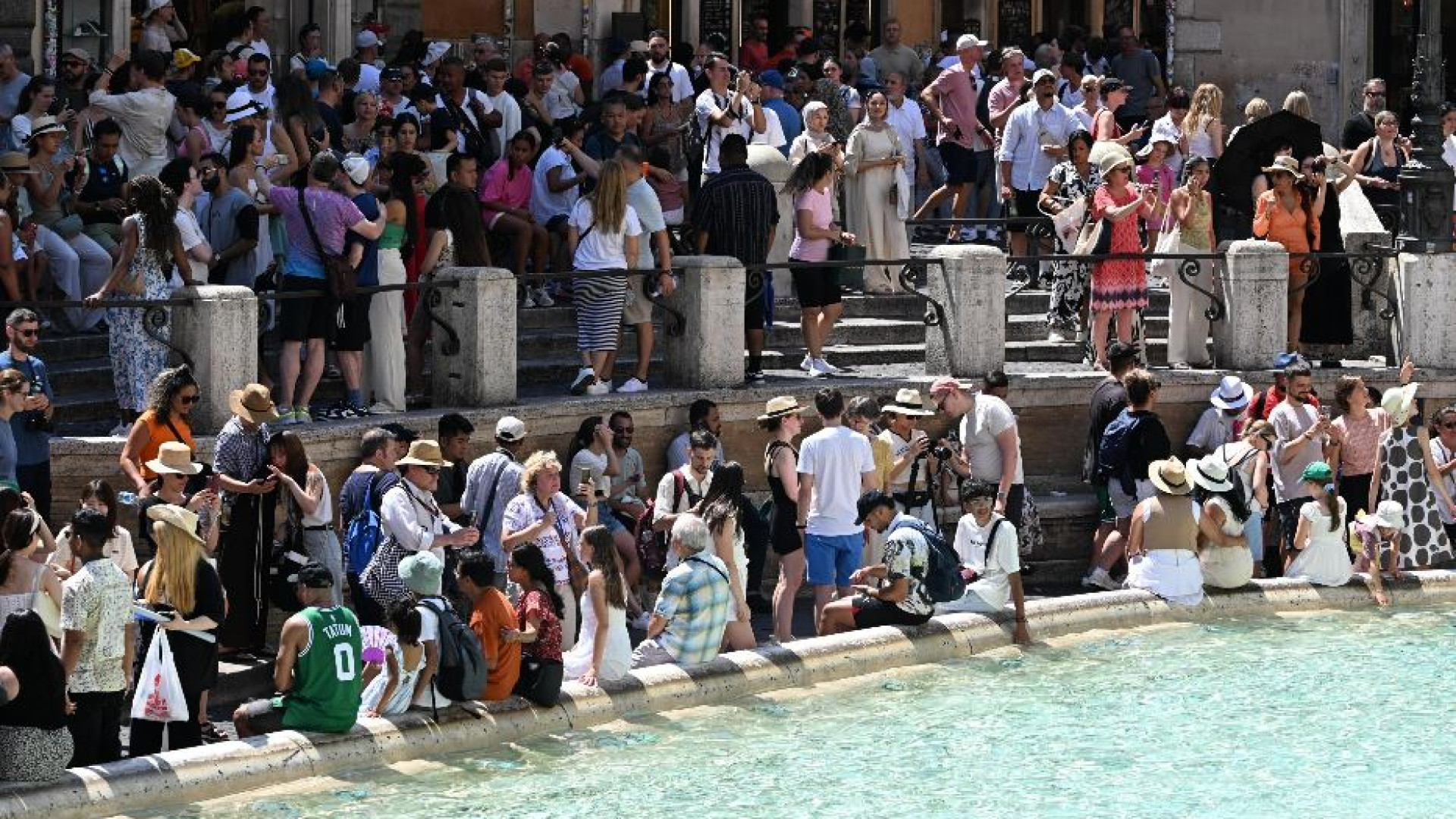 Immagine di Due euro per 30 minuti: per la Fontana di Trevi potrebbe servire un biglietto