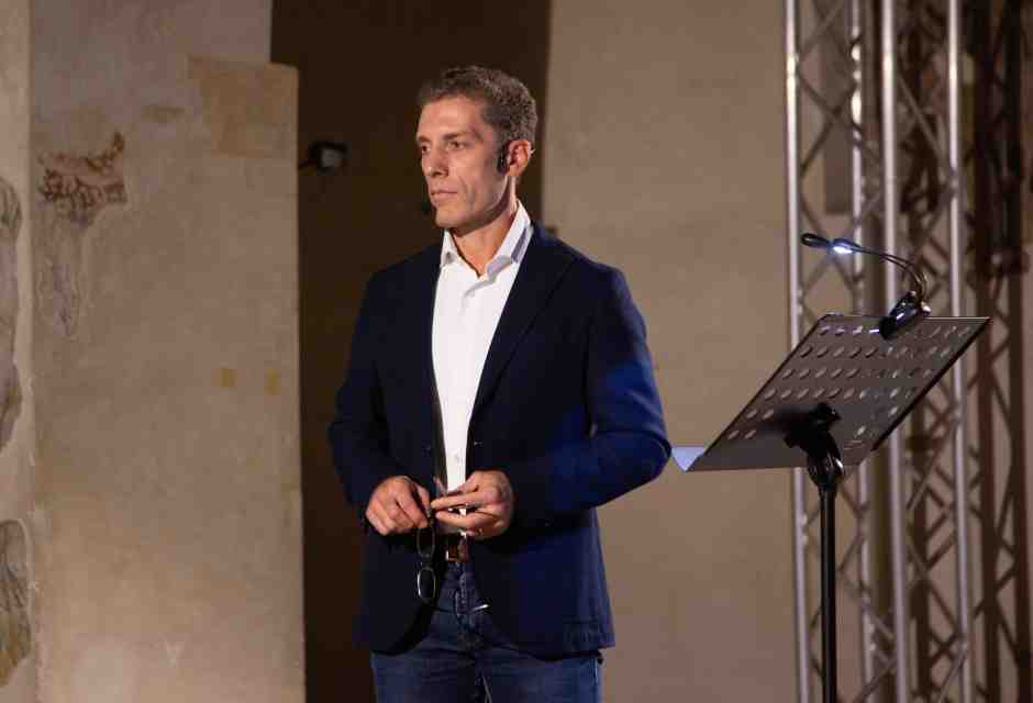 Andrea Maggi, il prof della tv: “La cura Socrate per i ragazzi”