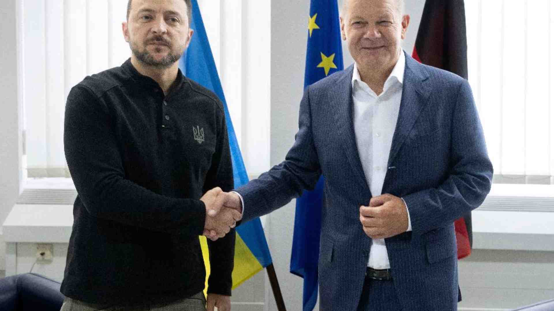 Immagine di Scholz invita Mosca al vertice di pace. Bufera a Berlino e il Cremlino «frena»