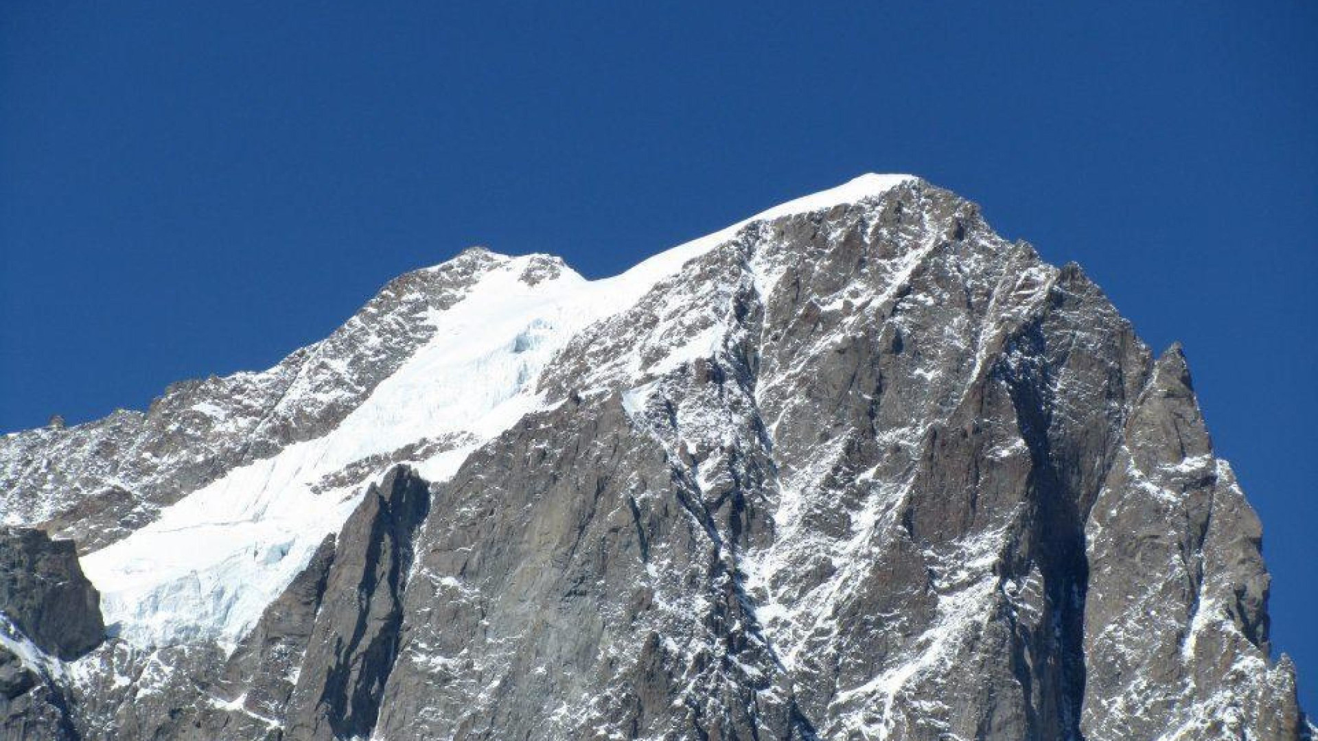 Immagine di Escursionisti dispersi, stop alle ricerche. Un morto sul Monte Rosa