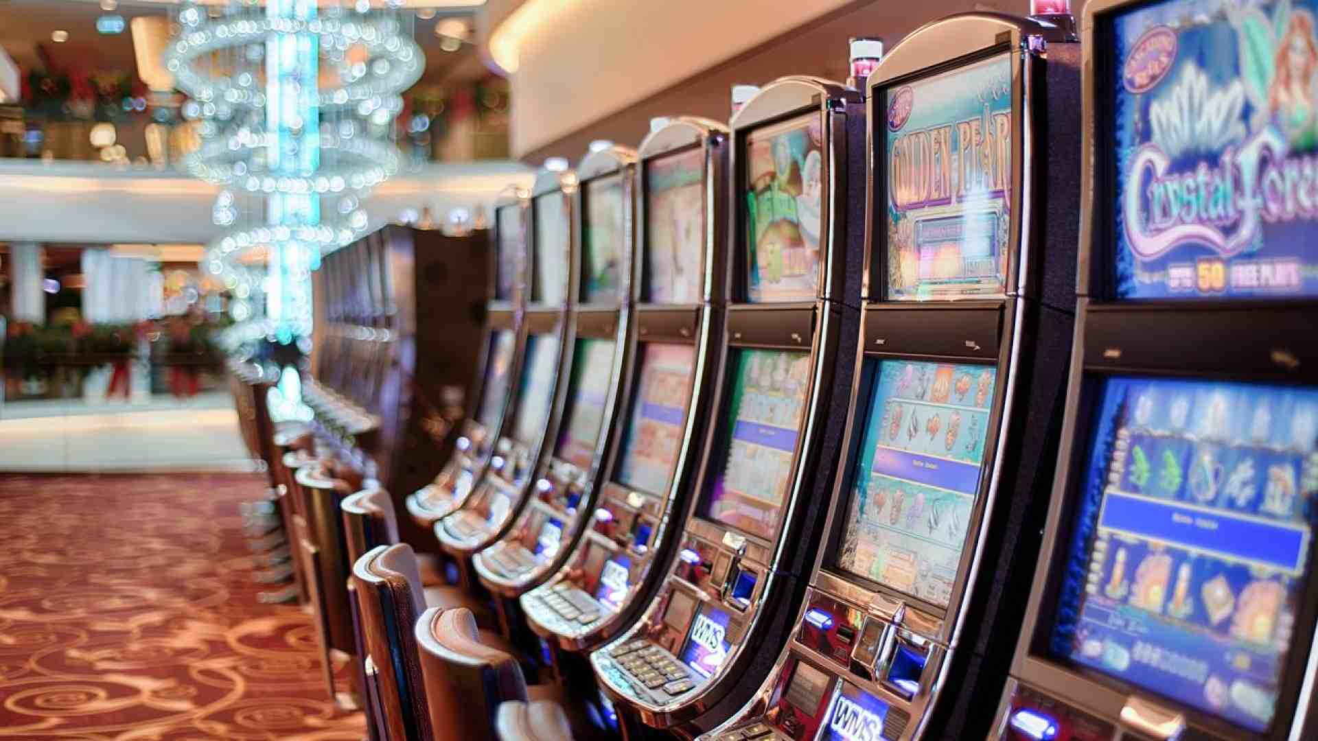 Immagine di Finti pagamenti con il pos per giocare alle slot: quattro denunce