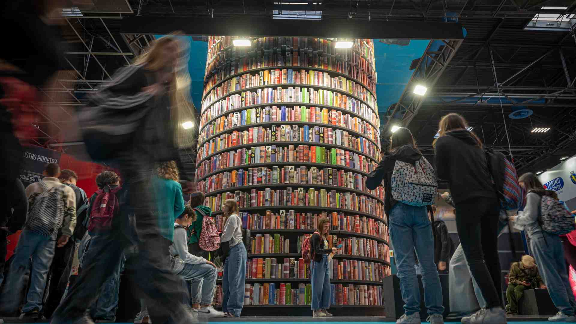 Immagine di Gli italiani continuano a leggere poco