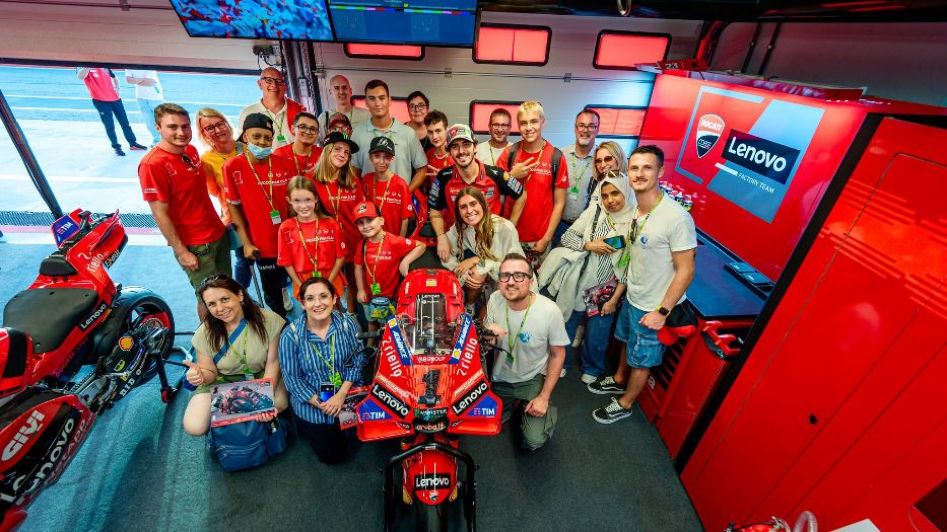 Immagine di Ai box con Pecco Bagnaia: il gran premio dei piccoli pazienti oncologici