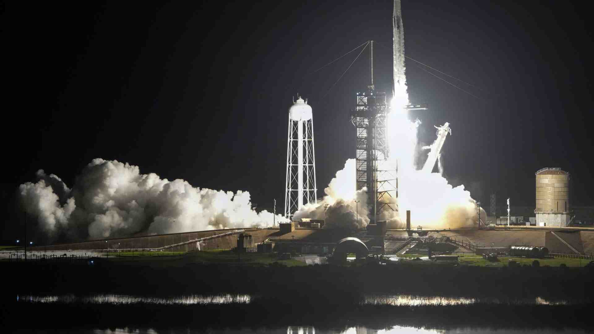 Immagine di SpaceX lancia Polaris Dawn, sognando la prima passeggiata spaziale privata