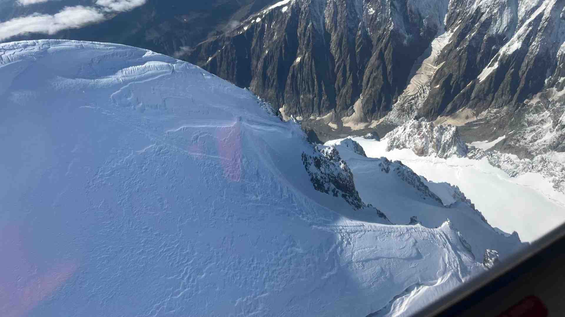 Immagine di Ritrovati i corpi dei due alpinisti dispersi da sabato