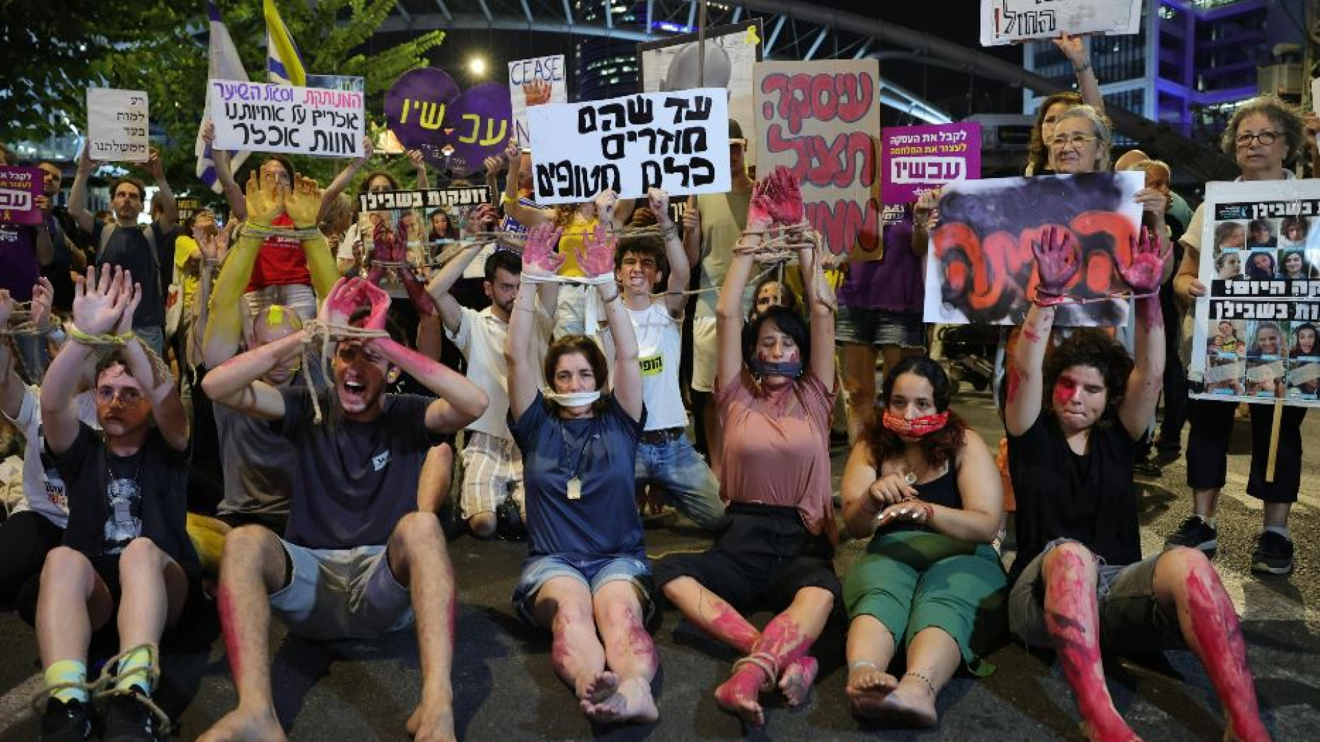 Immagine di «Fermatevi»: l'appello di 400 intellettuali italiani per Gaza