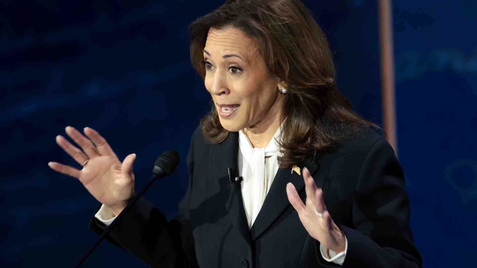 Immagine di Harris si presenta bene agli americani. L'analisi della fisicità di un leader