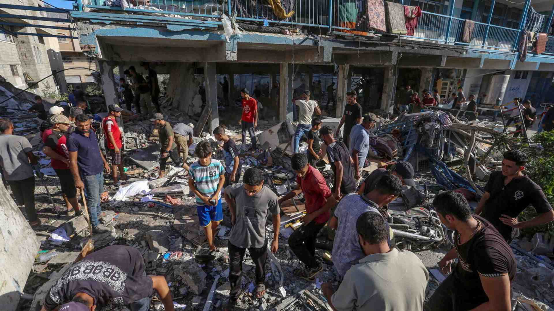 Immagine di Un raid israeliano uccide sei funzionari dell’Unrwa. Armi americane per l'Egitto