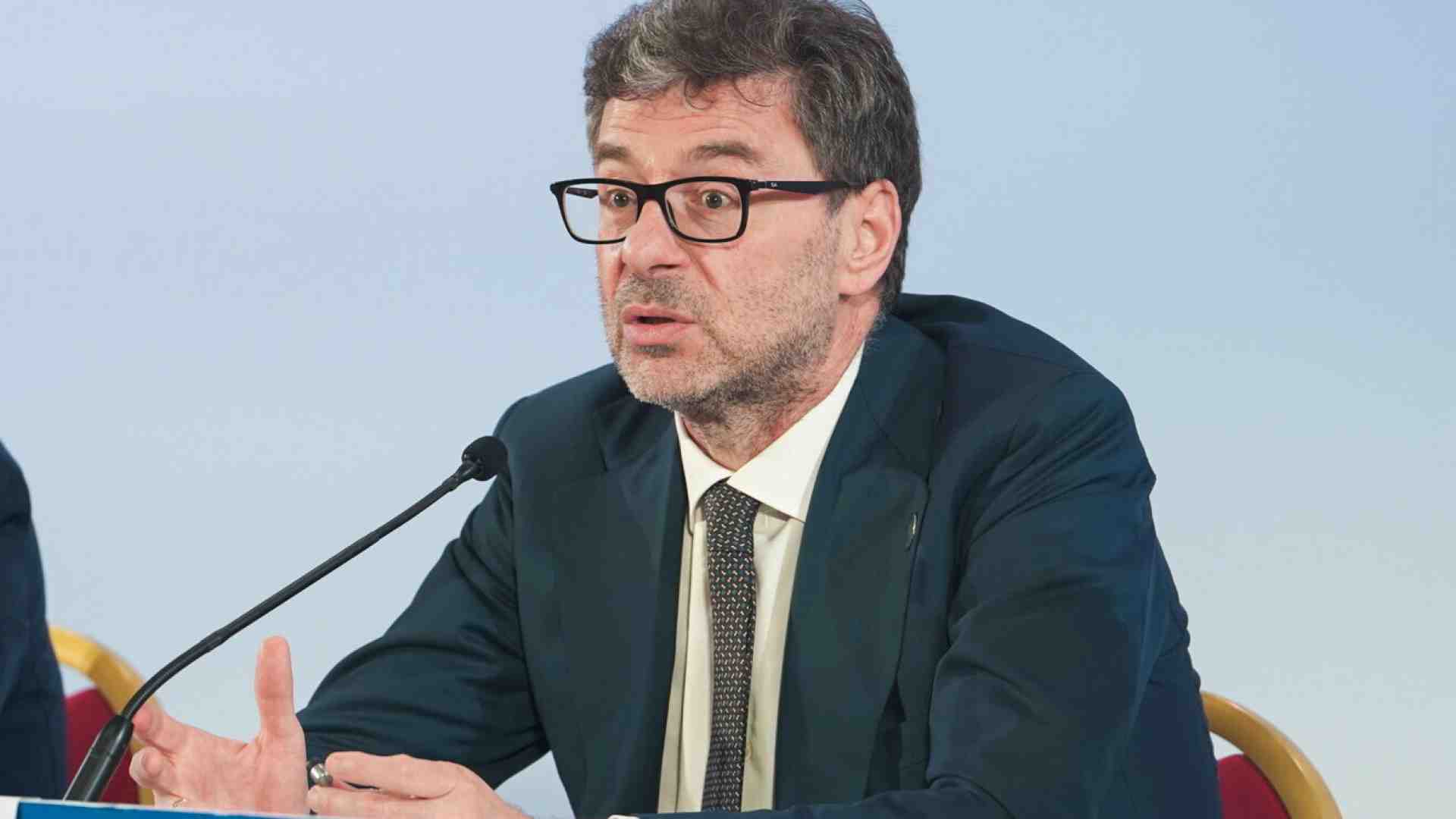 Immagine di Meno tasse a chi fa figli. Le famiglie stanno con Giorgetti