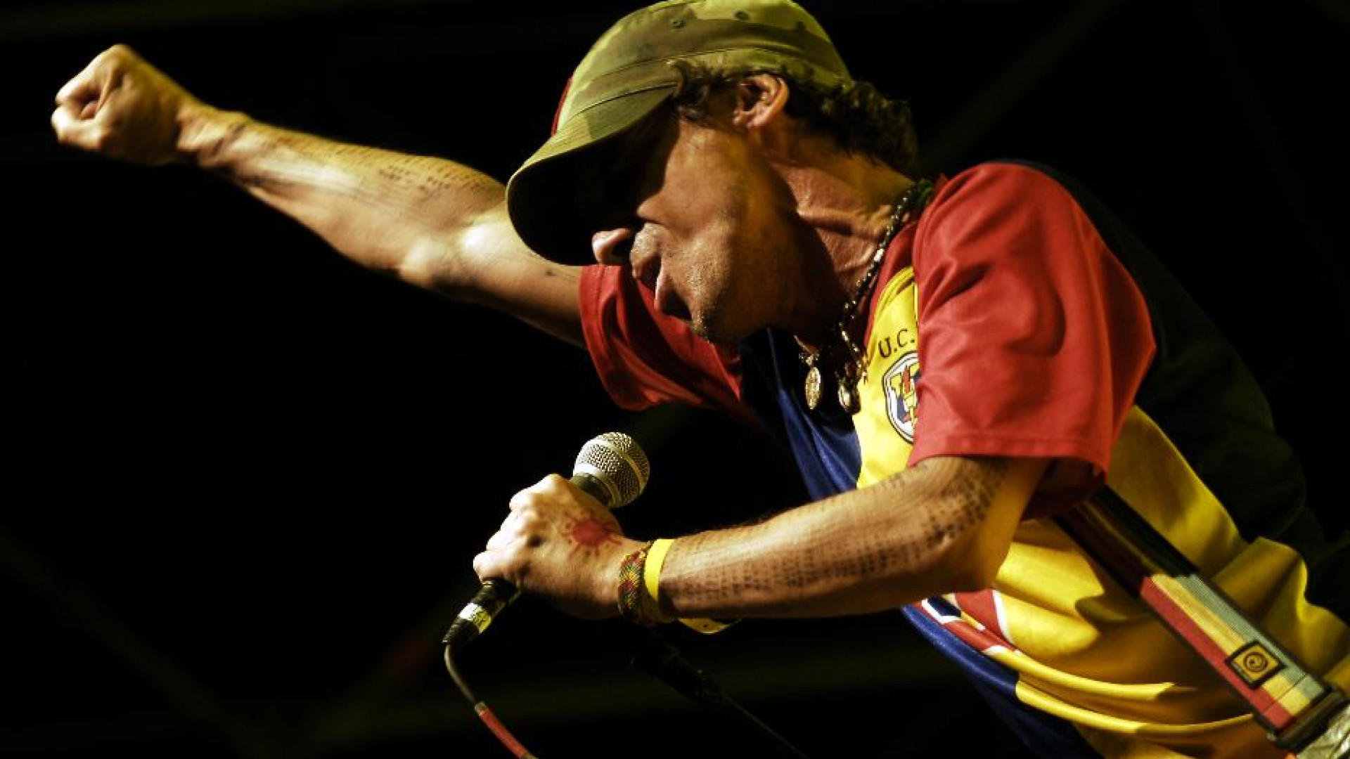 Immagine di Nel suo nuovo disco Manu Chao canta la voce degli ultimi