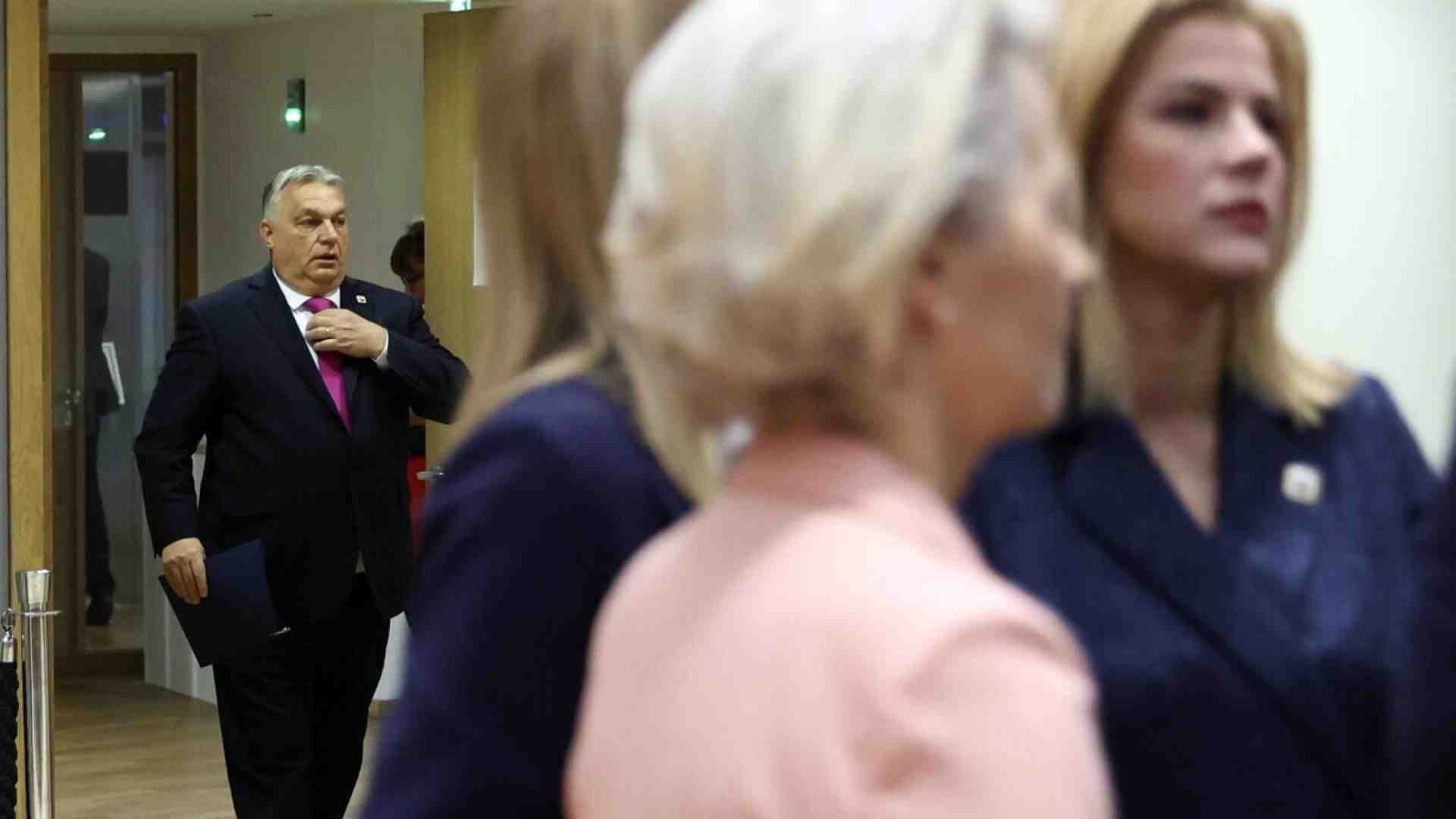 Immagine di A Budapest Eurogruppo ed Ecofin dimezzati. Lagarde risponde a Tajani: "Bce indipendente"