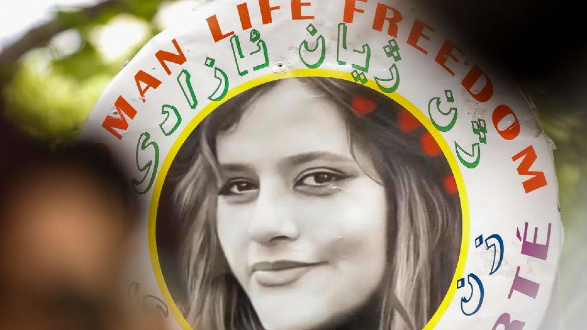 Immagine di Due anni dopo Mahsa non è morta. Il mondo resta con le donne dell'Iran