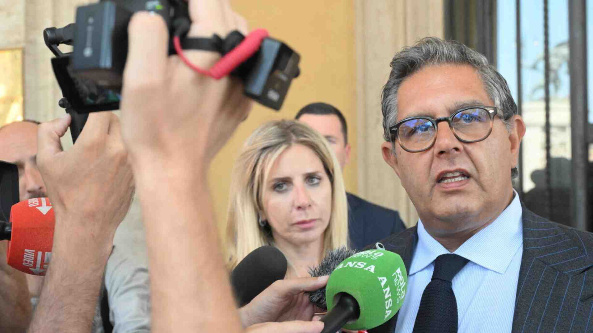 Immagine di Toti chiede di patteggiare per chiudere un processo da incubo