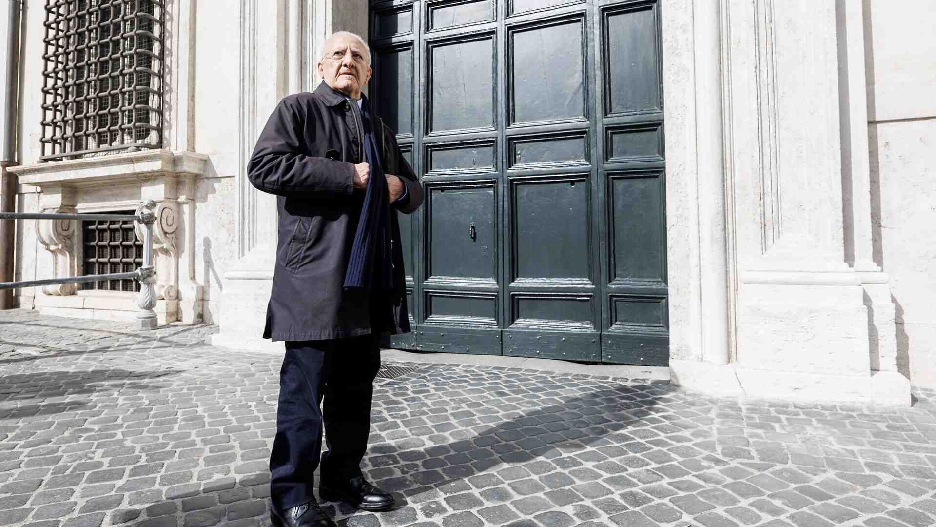 Immagine di De Luca unchained. Intervista a tutto campo con il presidente della Campania