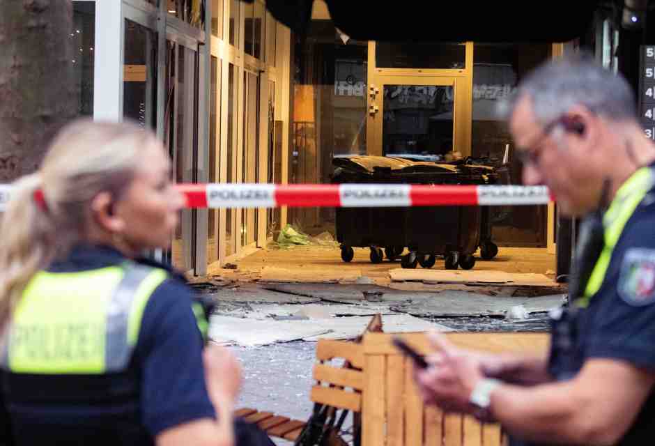 Ci sarebbe la Mocromafia dietro l'esplosione nel centro di Colonia. Di cosa si tratta