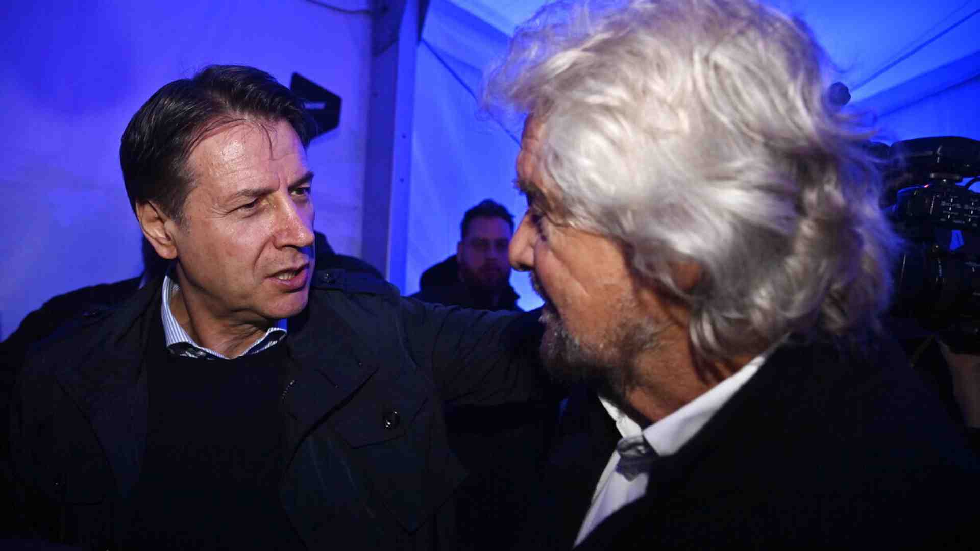Immagine di Nuova lettera di Grillo a Conte: "Che fai mi minacci? Sei un autocrate"