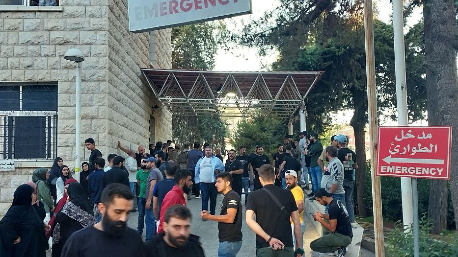 Immagine di Ora esplodono anche i walkie-talkie. Morti e feriti da Beirut a Mosul