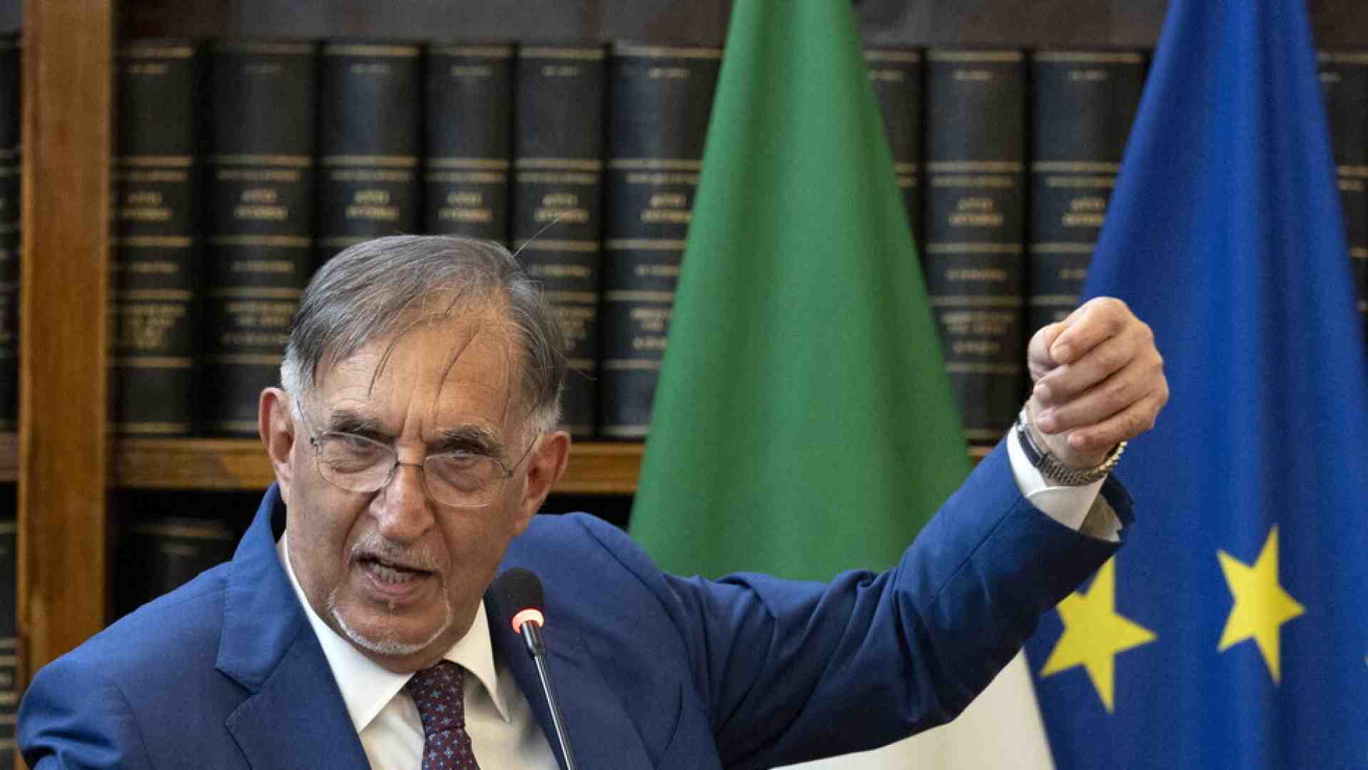 Immagine di Quattro chiacchiere con quel gran chiacchierone di La Russa