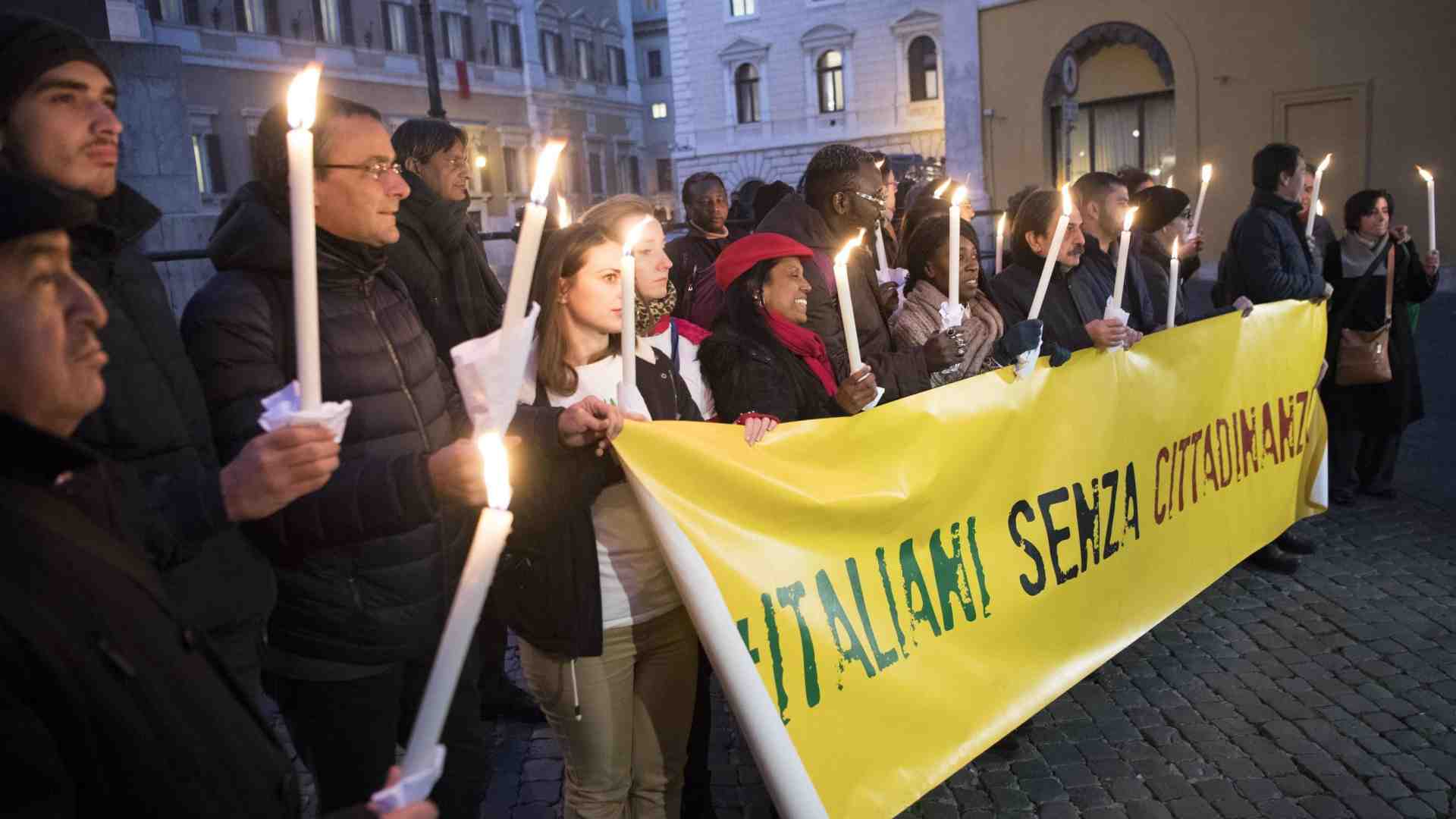 Immagine di Boom di firme per il referendum sulla cittadinanza