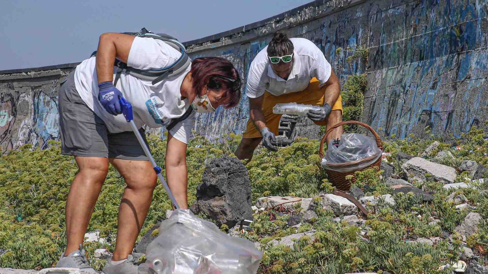 Immagine di Eliminare i rifiuti illegali, una giornata di impegno civile