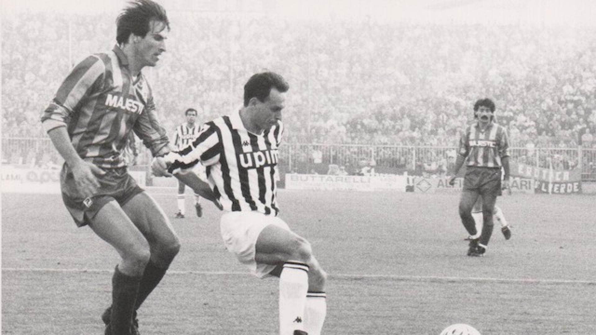 Immagine di Totò Schillaci, dai quartieri popolari di Palermo alle “Notti Magiche”, passando per lo Zini. Il ricordo di Montorfano: «Vedeva la porta ed era molto forte»
