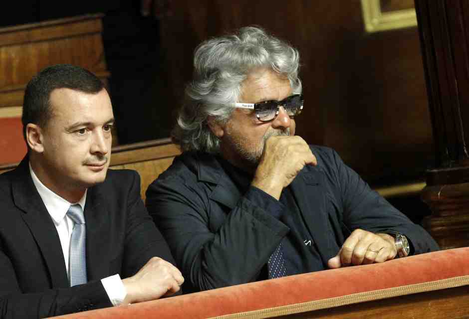 Casalino: "Mi spiace per la guerra Grillo-Conte. Stiamo sbagliando linea politica"