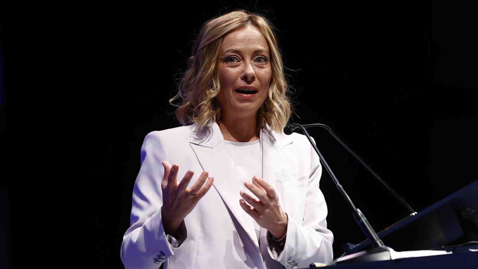 Immagine di Gli sbarchi in calo, la lotta all'evasione che funziona e le altre buone notizie che mandano la politica in tilt