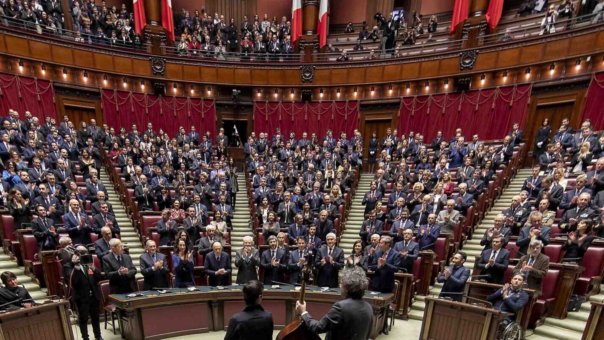 Immagine di Cala la fiducia nelle istituzioni, un altro segno della crisi delle democrazie. Un sondaggio Ocse