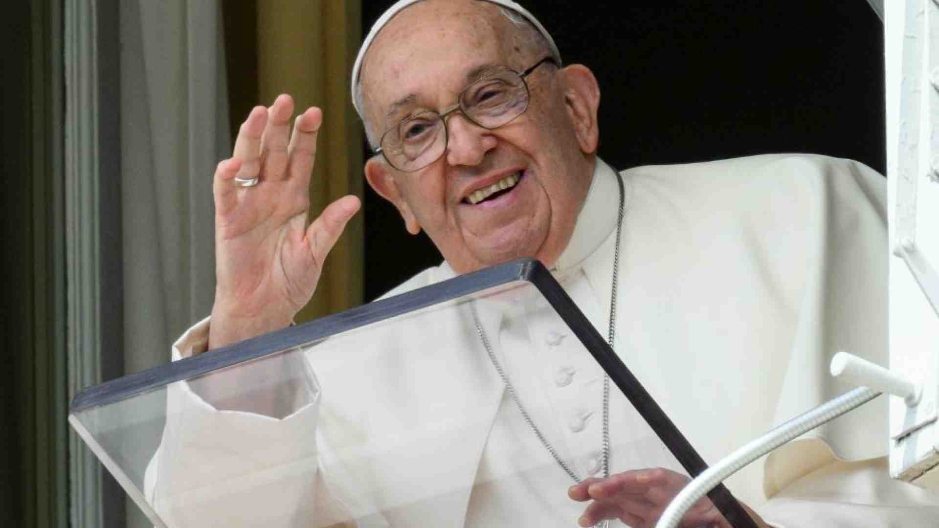Immagine di Il Papa influenzato rinuncia alle udienze. Ma interviene sull'IA