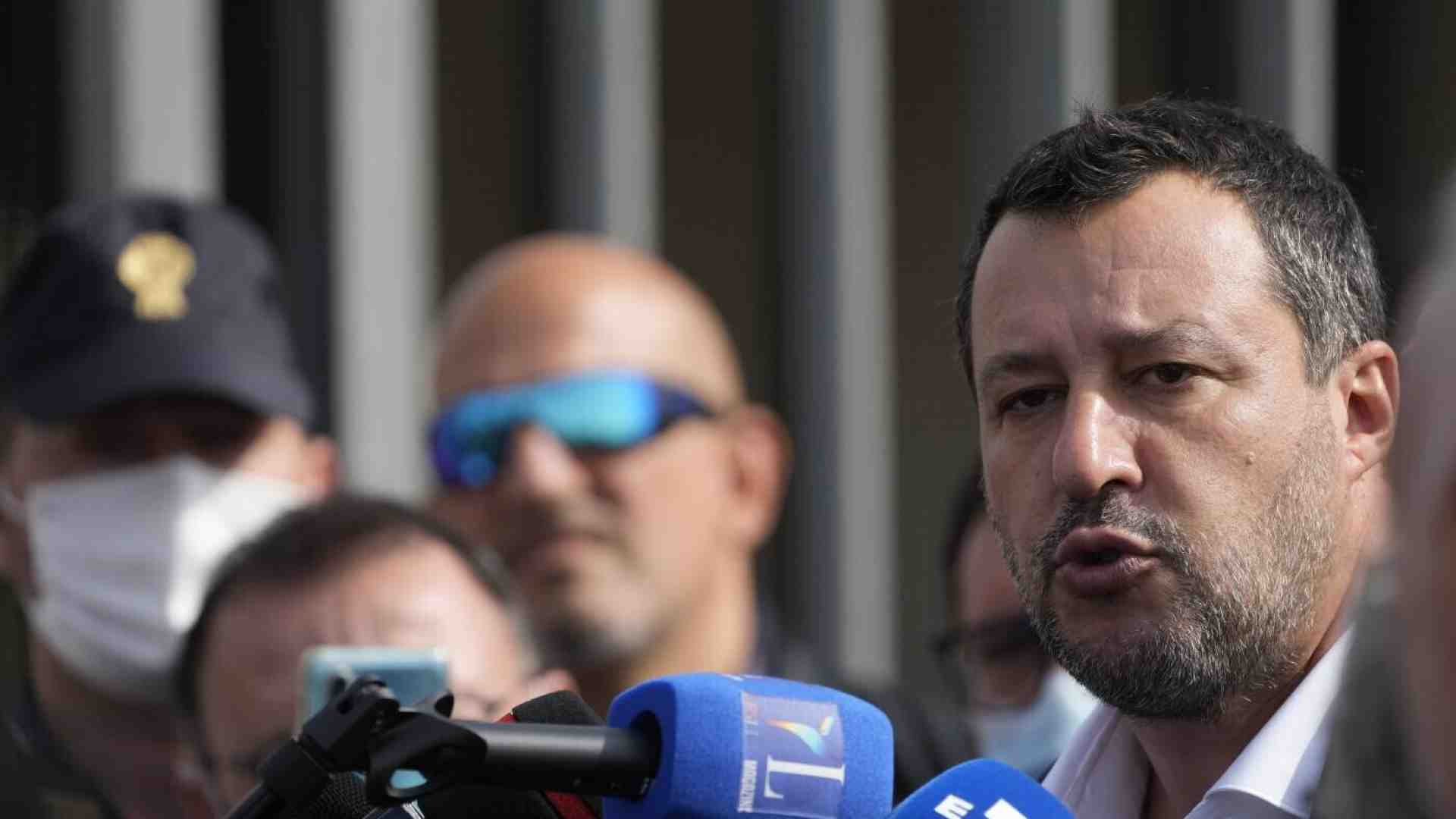 Immagine di Conoscere la difesa di Salvini al processo Open Arms. Per smontarla