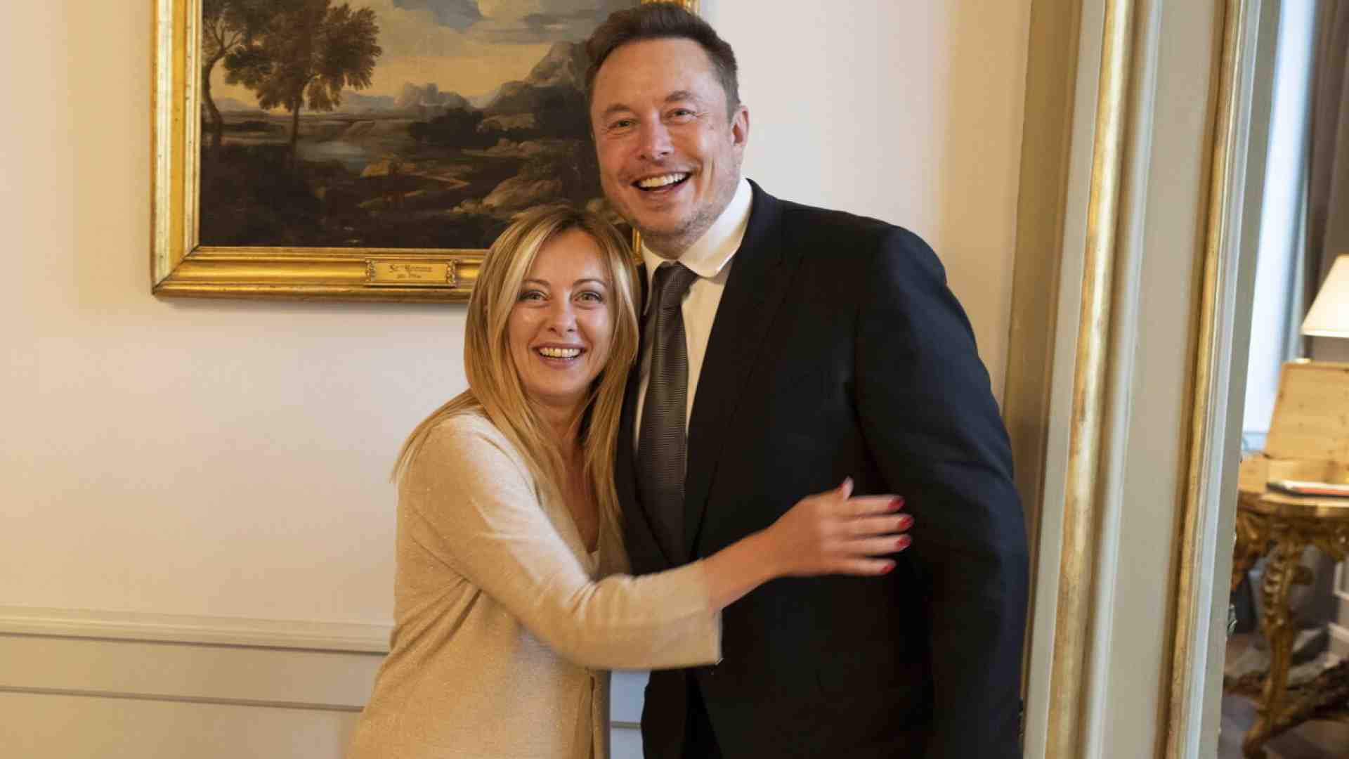 Immagine di Viva Meloni con Musk: l'amicizia con il capo di Tesla può diventare un tesoro
