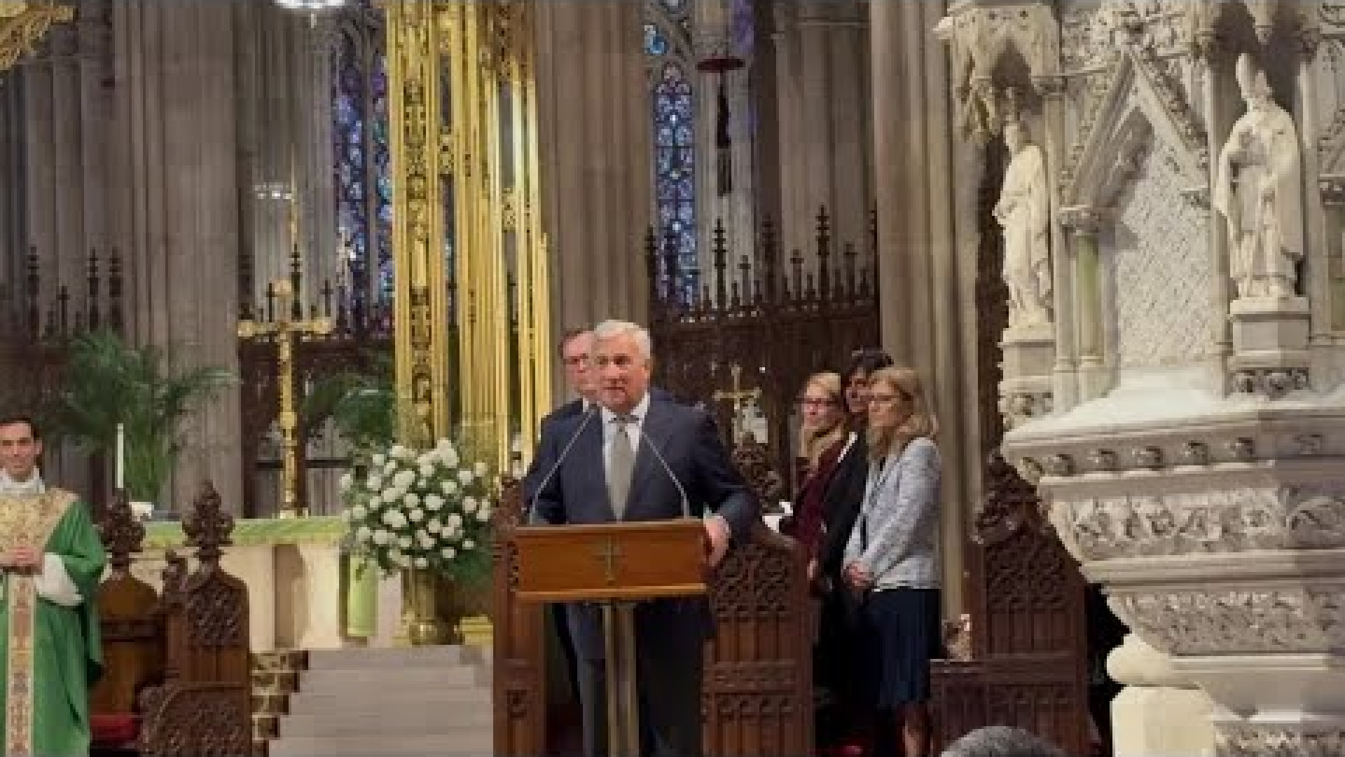 Immagine di La prima Messa in italiano a St Patrick. Presente anche il ministro Tajani