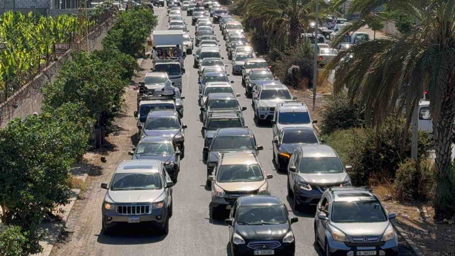 Immagine di Nei raid israeliani in Libano quasi 500 morti (35 bambini). Civili via dal Sud