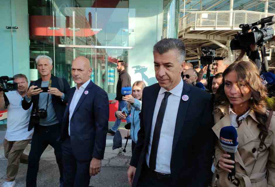 Gino Cecchettin arriva al tribunale per l'inizio del processo contro Filippo Turetta (foto Ansa) <br />